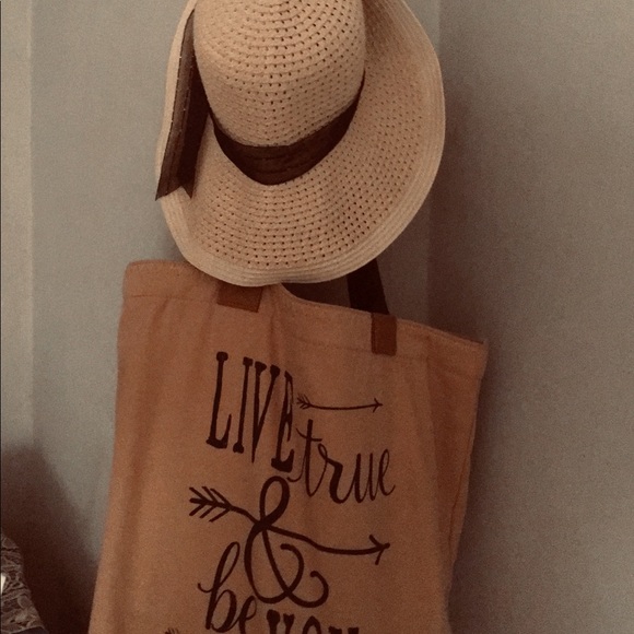 Meet your Posher, Lu- Womenโs and Home - Picture 5 of 8